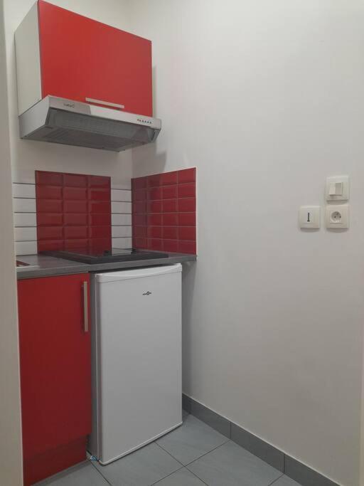 Апартаменти Studio - 1 Min Rer - 10Min Disney & 30 Min Paris - Free Parking & Wifi Бюссі-Сен-Жорж Екстер'єр фото