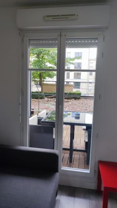 Апартаменти Studio - 1 Min Rer - 10Min Disney & 30 Min Paris - Free Parking & Wifi Бюссі-Сен-Жорж Екстер'єр фото