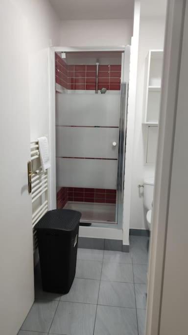 Апартаменти Studio - 1 Min Rer - 10Min Disney & 30 Min Paris - Free Parking & Wifi Бюссі-Сен-Жорж Екстер'єр фото