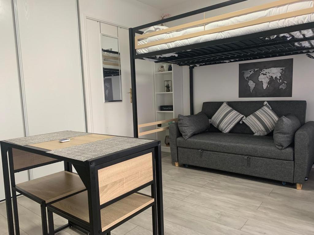Апартаменти Studio - 1 Min Rer - 10Min Disney & 30 Min Paris - Free Parking & Wifi Бюссі-Сен-Жорж Екстер'єр фото