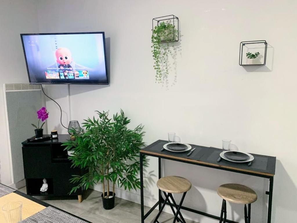 Апартаменти Studio - 1 Min Rer - 10Min Disney & 30 Min Paris - Free Parking & Wifi Бюссі-Сен-Жорж Екстер'єр фото